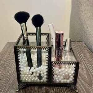 Make-Up Brush Holder with Pearls